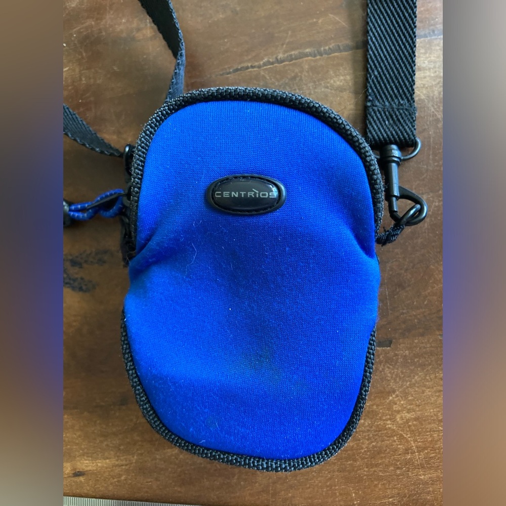 Camera bag case padded zipper close for small camera with removable strap 3” x 5